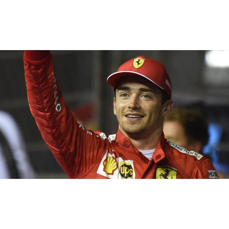 Cialda in ostia per torta con CHARLES LECLERC IN TRIONFO personalizzata